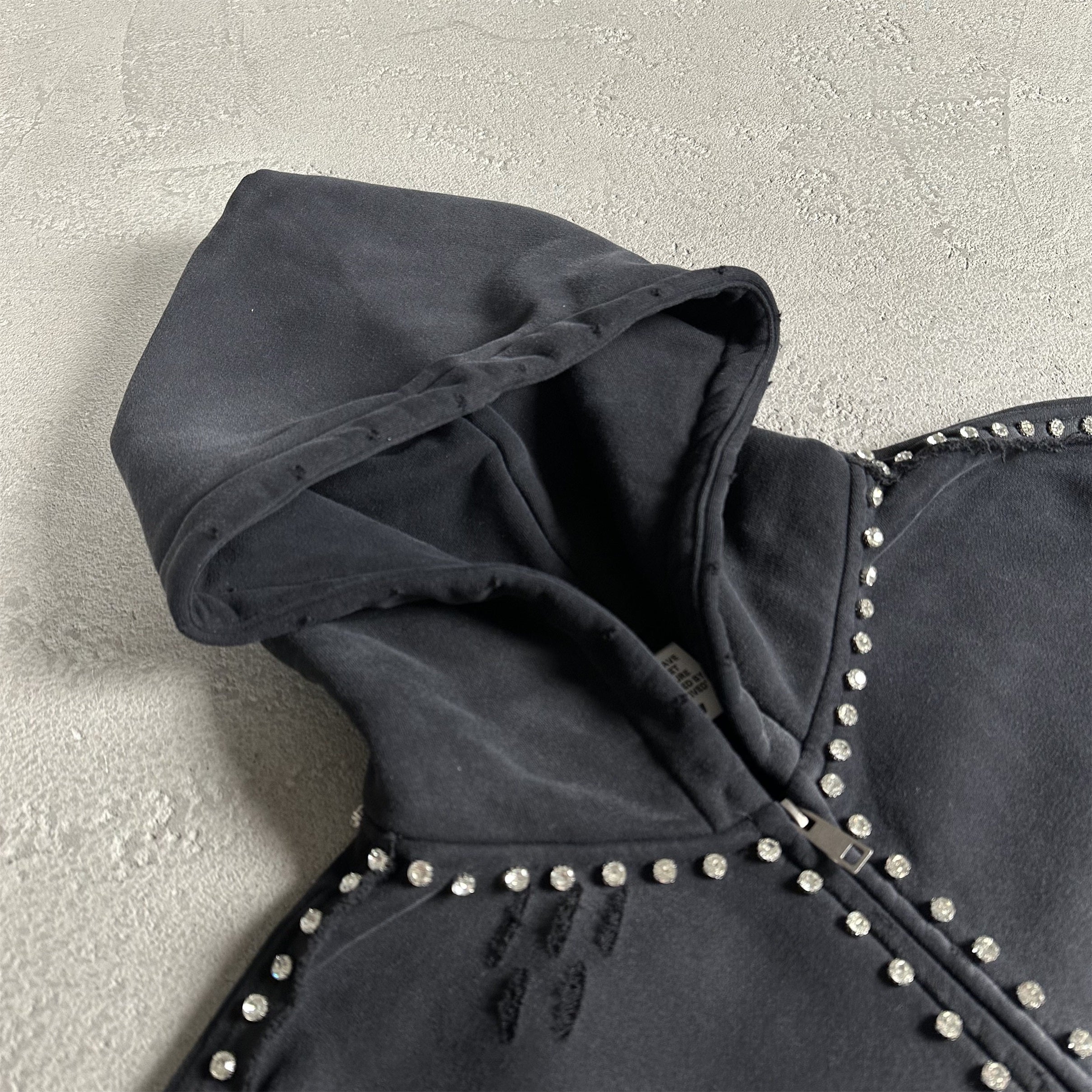 OEM Custom Men's French Terry Hoodies Zip-up Rivet Stud Detail Solid Pattern for DTG Brand